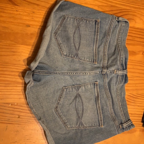 Embroidered High Rise Shorts - Picture 3 of 4